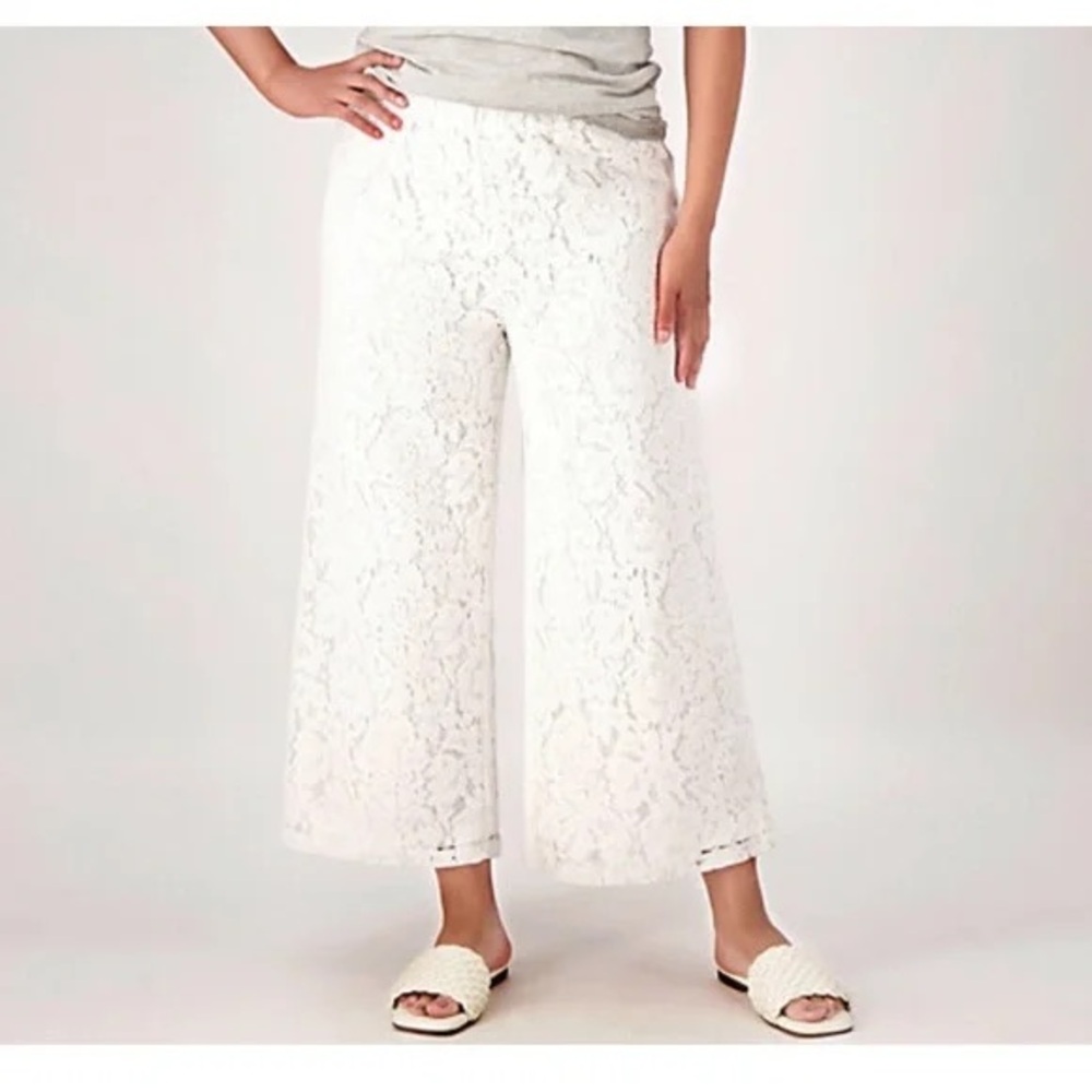 GIRL WITH CURVES Lace Wide Leg Crop Pant A501252